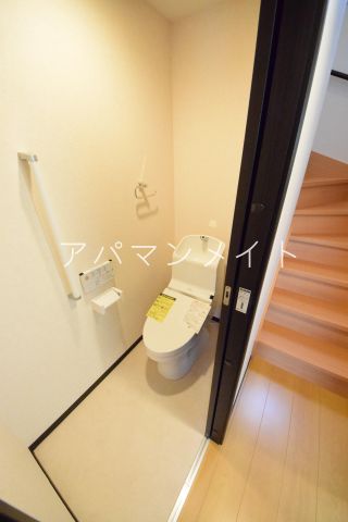 トイレ　ウォシュレット付き！