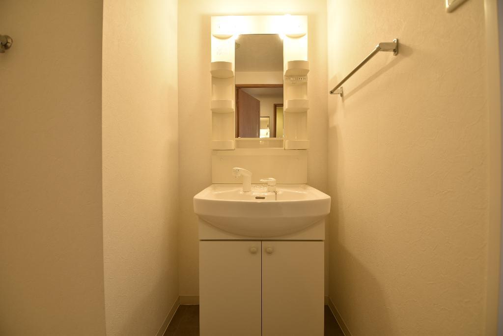 洗面設備　洗髪洗面化粧台