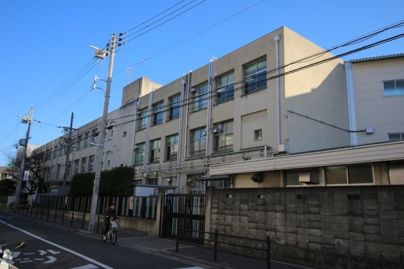 小学校　大阪市立成育小学校（小学校）まで146m