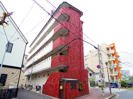 建物外観　角地な立地