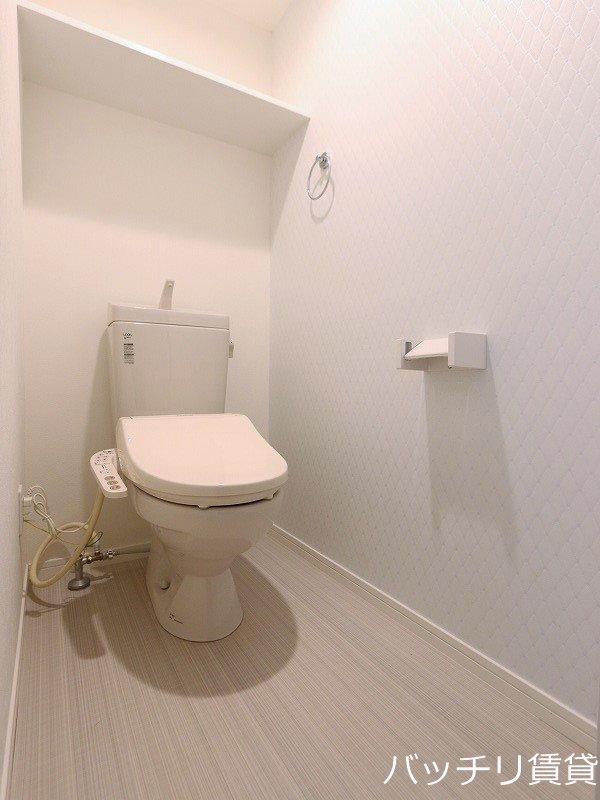 トイレ　同型タイプの為、現状を優先いたします。