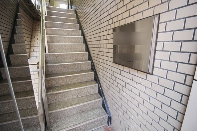 エントランス　★お問い合わせはタウンハウジングまで★