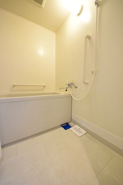 バス・シャワールーム　★追い焚き機能付き★