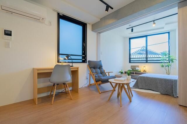 居室・リビング　家具はつきません