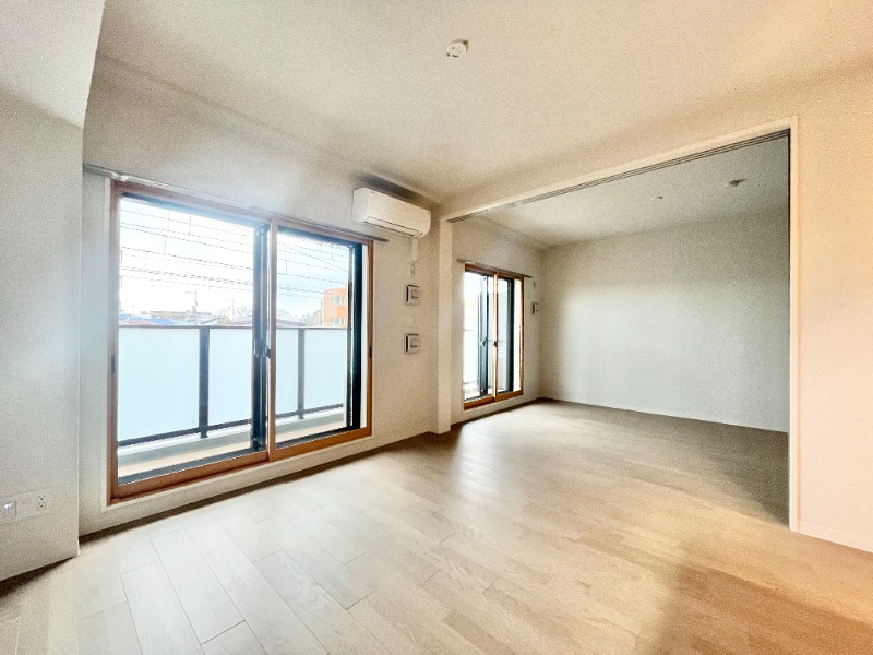 居室・リビング　同タイプ室内参照