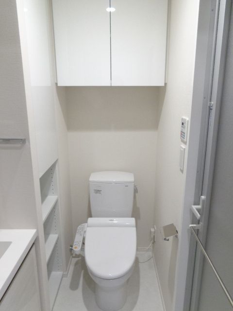 トイレ　ウォシュレット完備