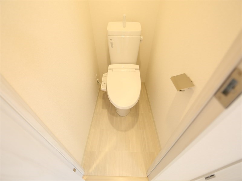 トイレ　温水洗浄暖房便座付トイレ