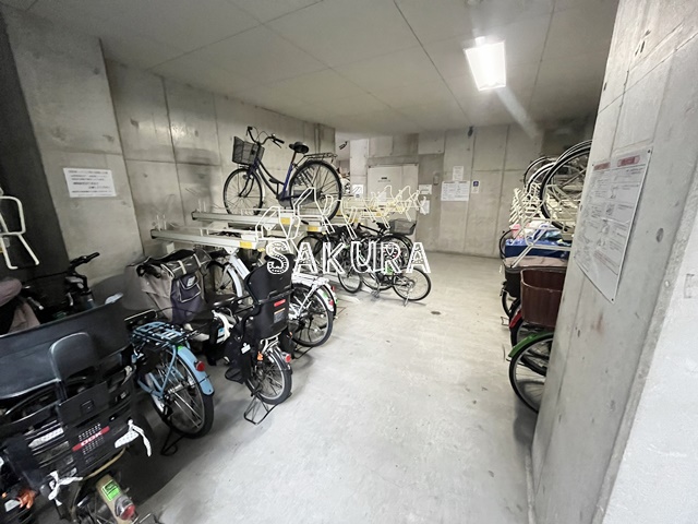 その他共有部分　敷地内駐輪場です♪