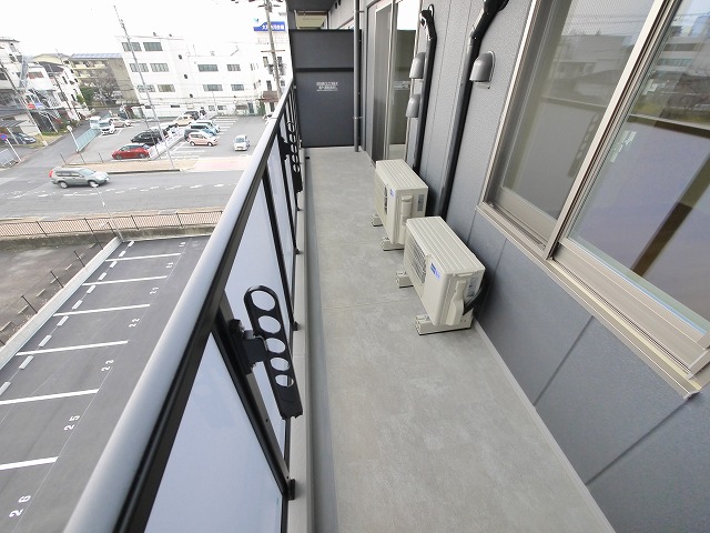 バルコニー　落ち着いた時間を過ごせるバルコニーです