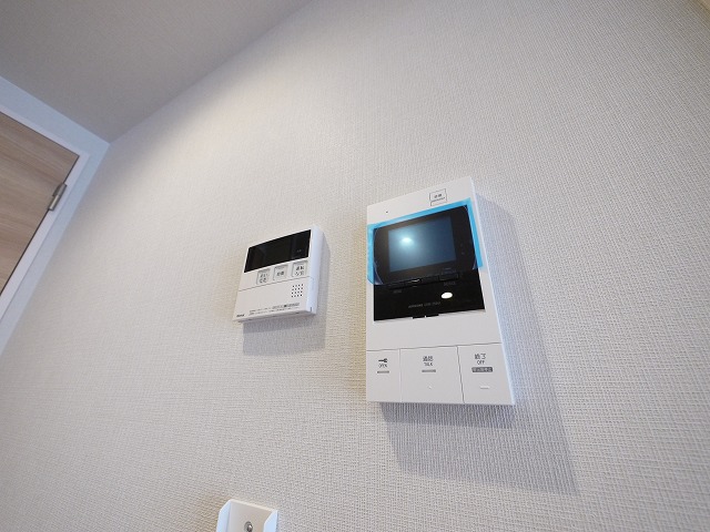 セキュリティ　モニター付きインターホーン