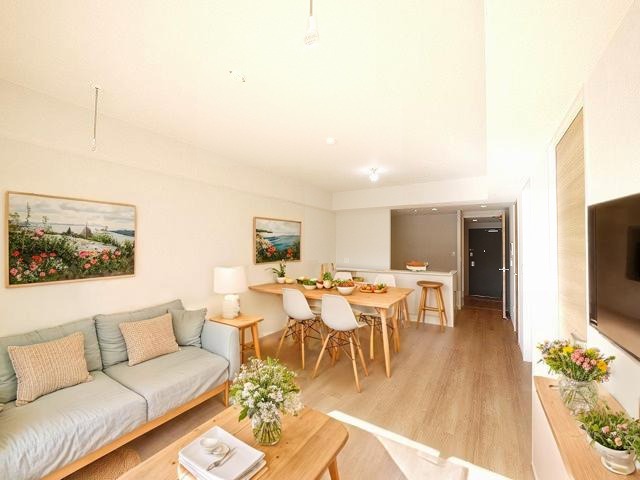 居室・リビング　CGで家具等を配置したもので家具等は含まれません