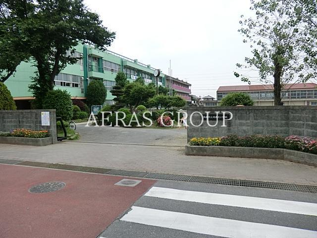 小学校　鴻巣市立鴻巣北小学校（小学校）まで1068m