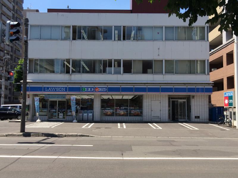 コンビニ　ローソン札幌北8条西二十丁目店（コンビニ）まで318m