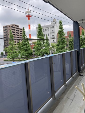 バルコニー　外からの目が気にならないバルコニーで洗濯物が干せます