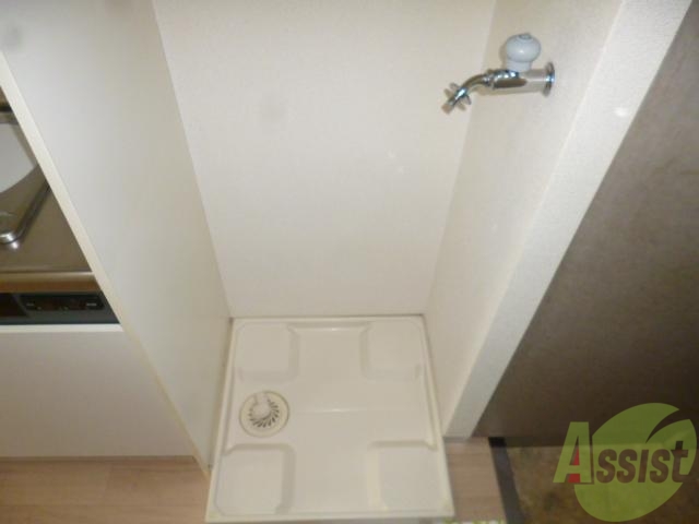 その他設備　洗濯機置場には防水パンがしっかり用意されています。