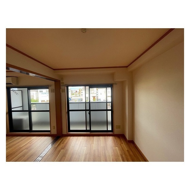 居室・リビング　洋室