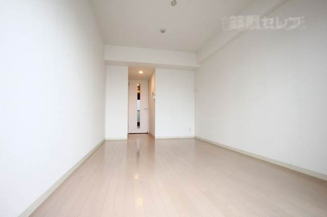 居室・リビング　広々としたお部屋です。