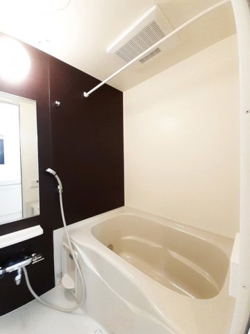 バス・シャワールーム　ゆったり過ごせるお風呂です