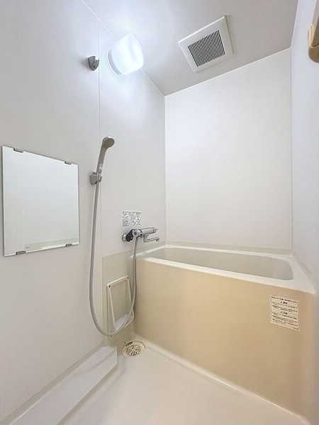 バス・シャワールーム　きれいなお風呂で快適バスタイム♪