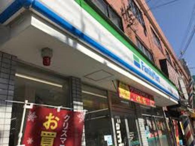 コンビニ　ファミリーマート喜連二丁目店（コンビニ）まで775m