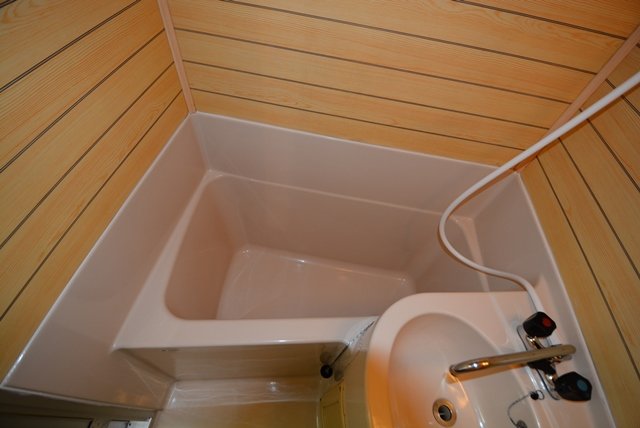 バス・シャワールーム　シンプルで機能的なユニットバスです！