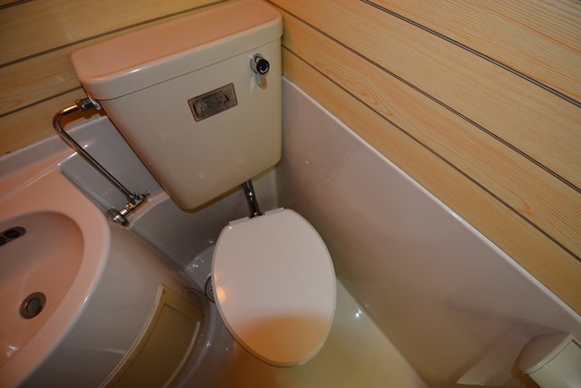 トイレ　浴室内にトイレがあります☆