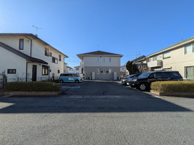 駐車場　敷地内駐車場