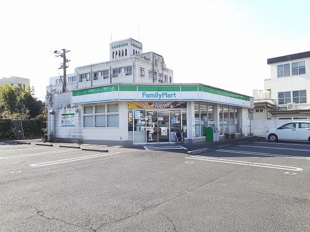 コンビニ　ファミリーマート蔵原店（コンビニ）まで83m