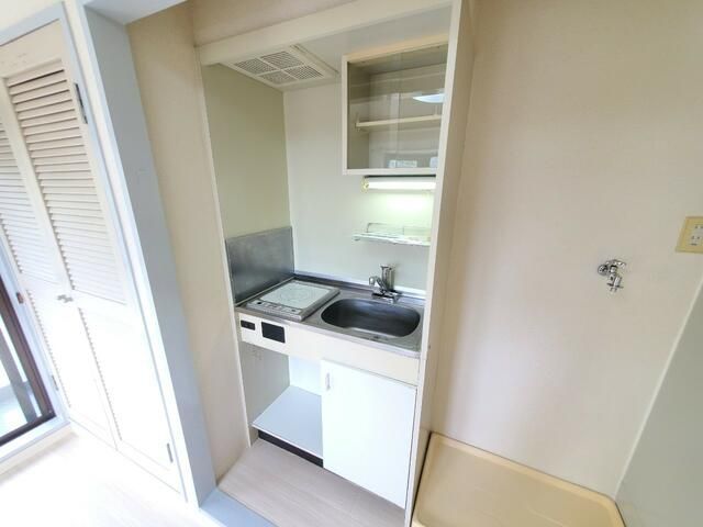 キッチン　別部屋参考写真です