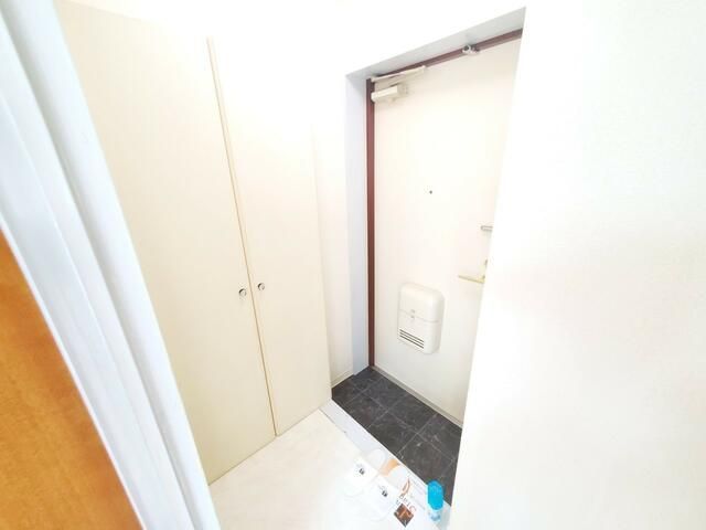 玄関　別部屋参考写真です