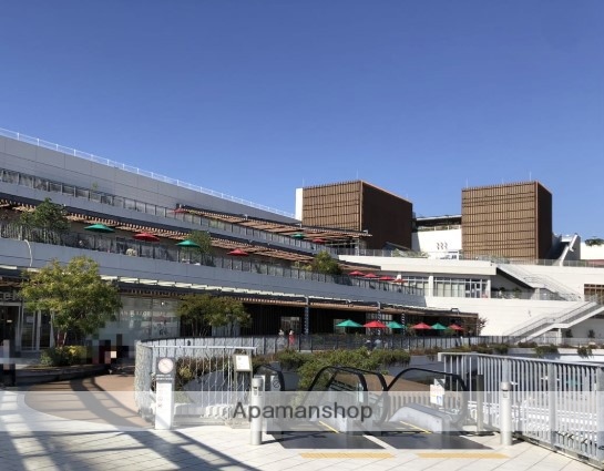 ショッピングセンター　テラスモール湘南（ショッピングセンター）まで1518m