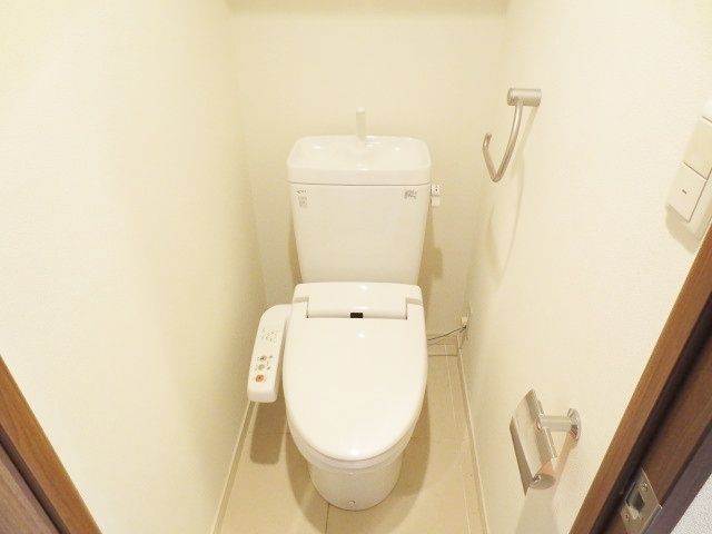 トイレ　別のお部屋の写真です