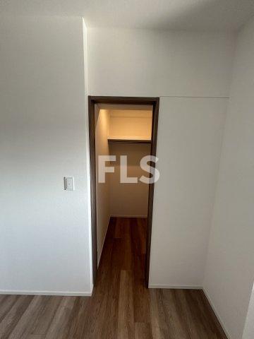 収納　納戸ウオークインクローゼット