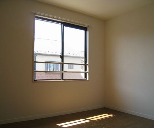 その他部屋・スペース　落ち着いて過ごせるお部屋なので、寝室にいかがでしょうか