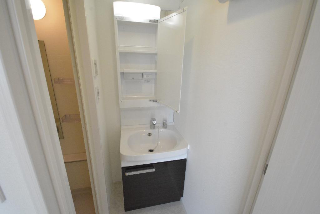 洗面設備　洗髪洗面化粧台