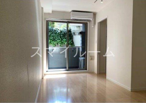 居室・リビング　※別部屋参考写真です。