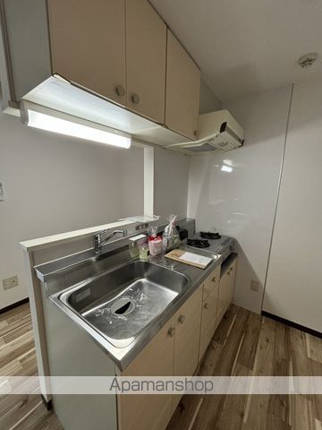 ソルヴェール舟入本町のキッチン写真