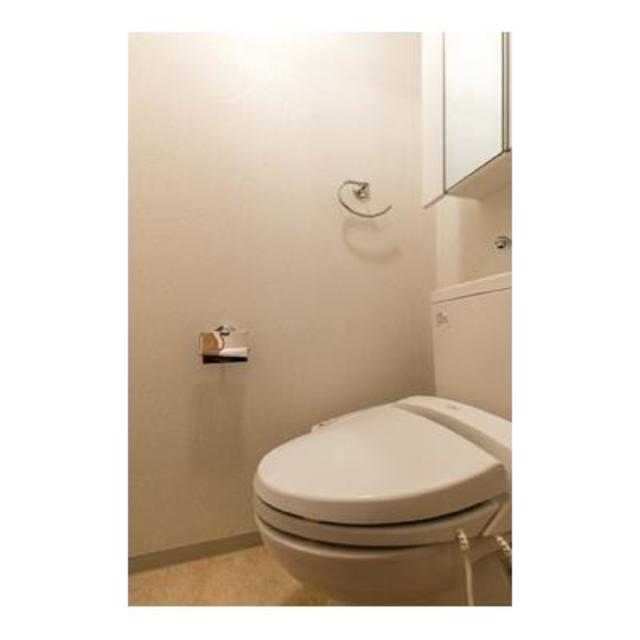 トイレ　※写真は同タイプ住戸です。