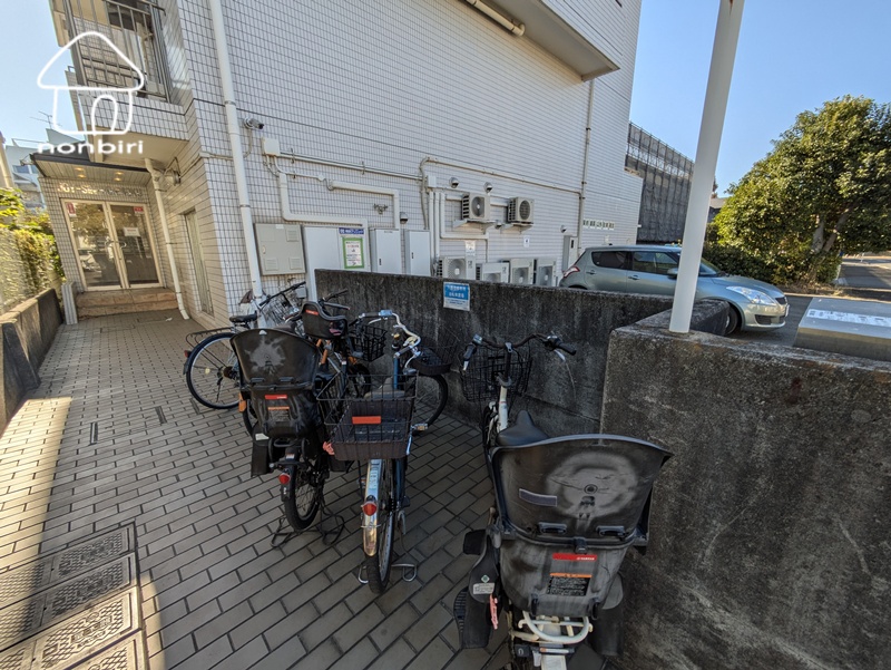 エントランス　自転車は適当です