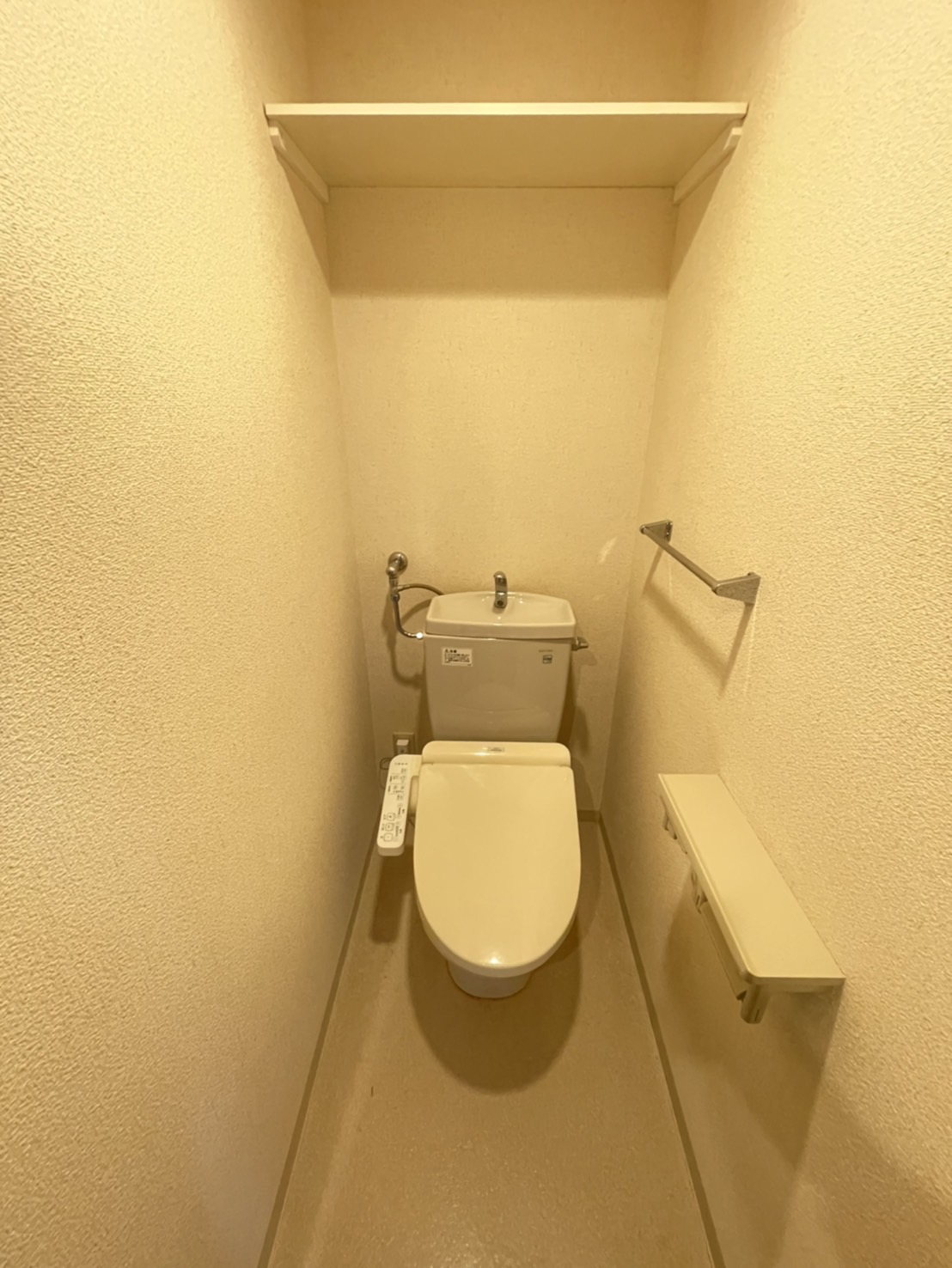 トイレ　※他号室のお写真です