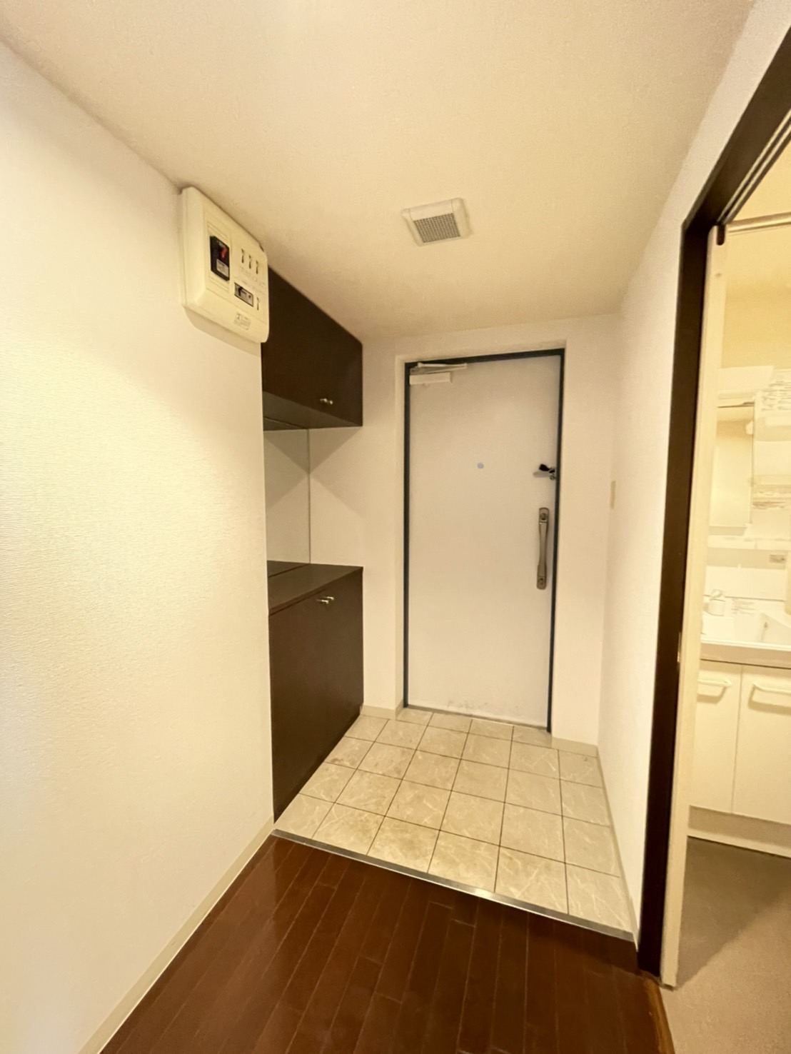 玄関　※他号室のお写真です