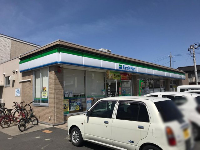 コンビニ　ファミリーマート　岡山平井五丁目店（コンビニ）まで634m