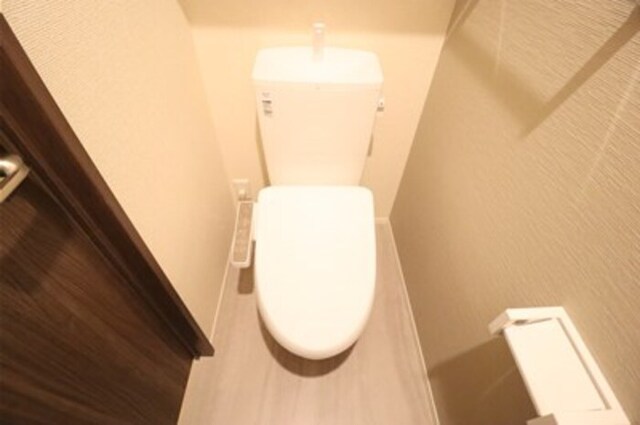 トイレ　温水洗浄暖房便座
