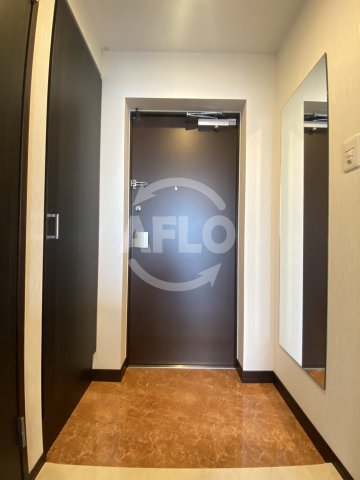 玄関　プレジオ弁天町　玄関