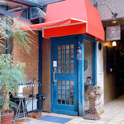 飲食店　カフェド ラペ（飲食店）まで724m