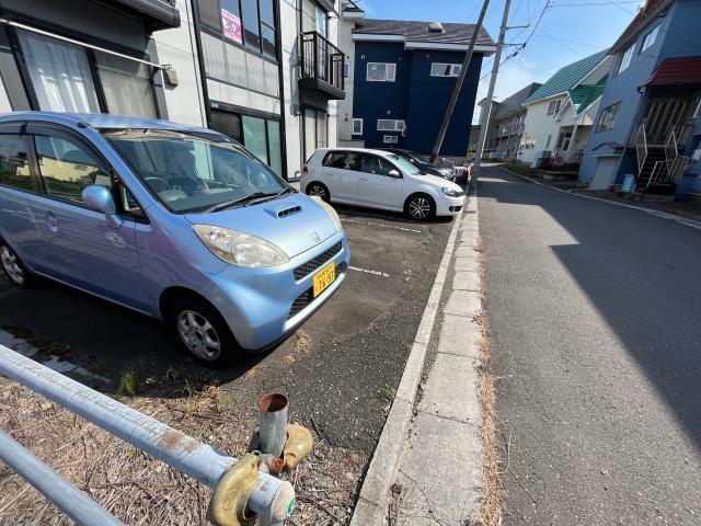 駐車場　駐車場