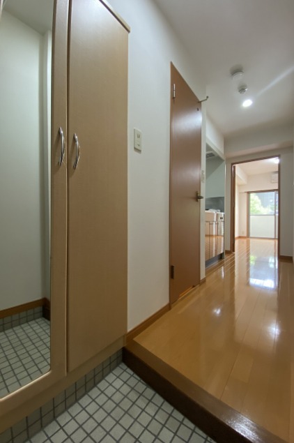 玄関　別部屋参考写真、現状優先