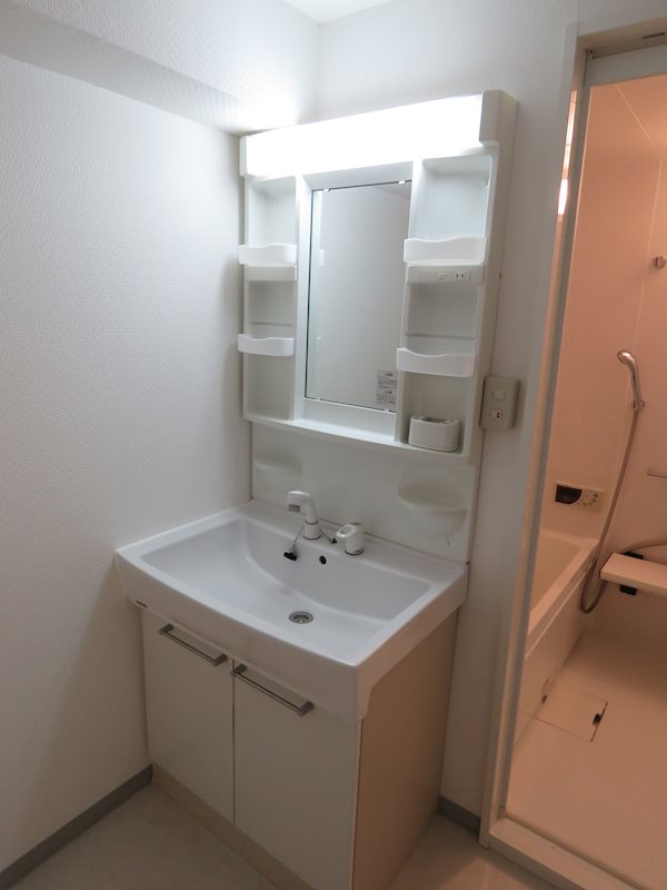 洗面設備　忙しい朝にも嬉しいシャワードレッサー