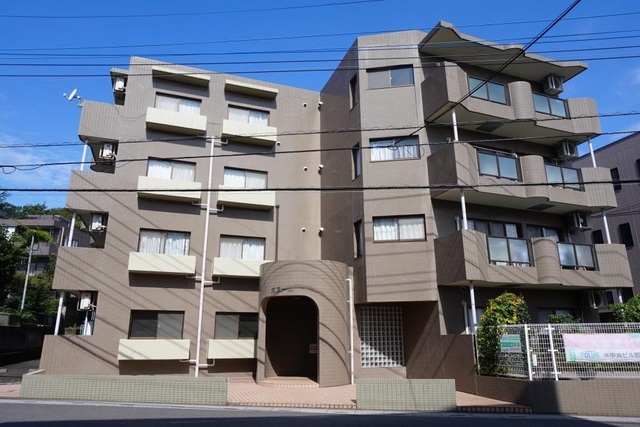 建物外観　中浦和駅徒歩８分（６４０ｍ）