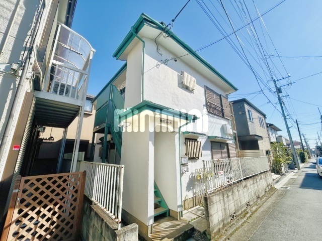 建物外観　南向きで全部屋角部屋です！